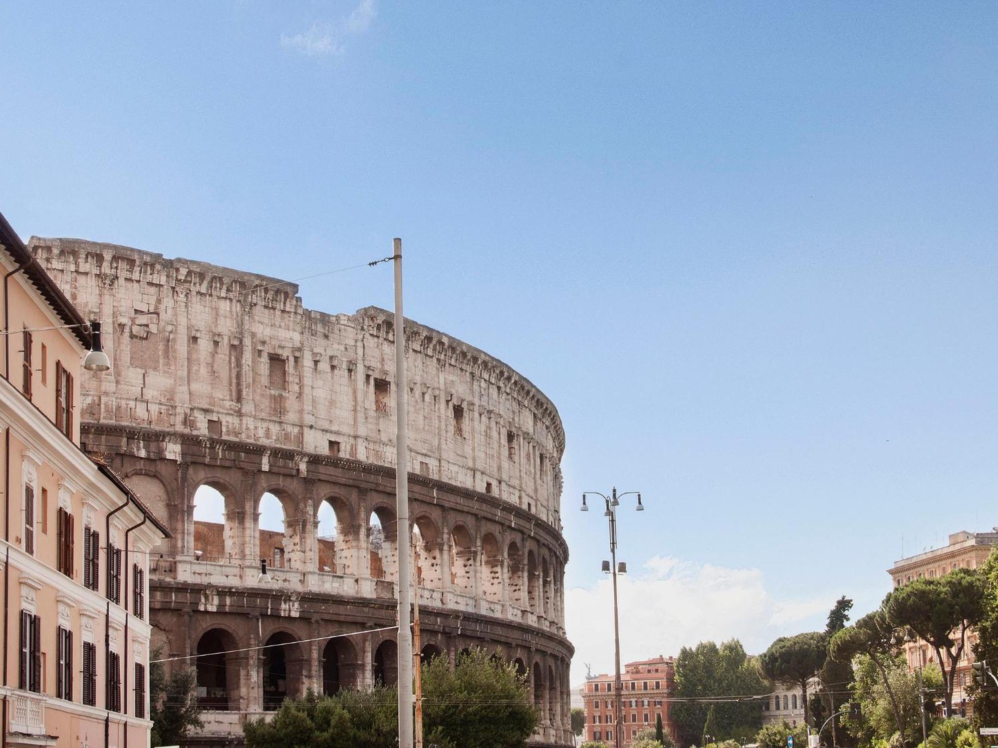 White Rooms Colosseo Rome Bagian luar foto